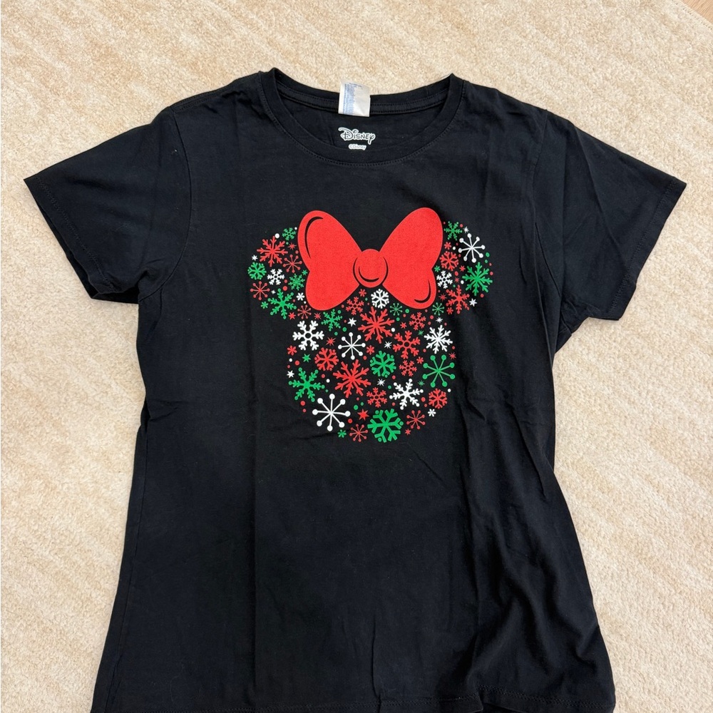 Disney Black Minnie Mouse Holiday Snowflake Tee with Red Bow M